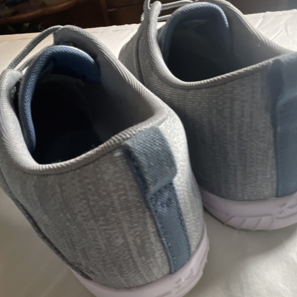 Under Armour Lightweight Golf/Casual Shoes Gray White Comfort Sneakers - Picture 8 of 8